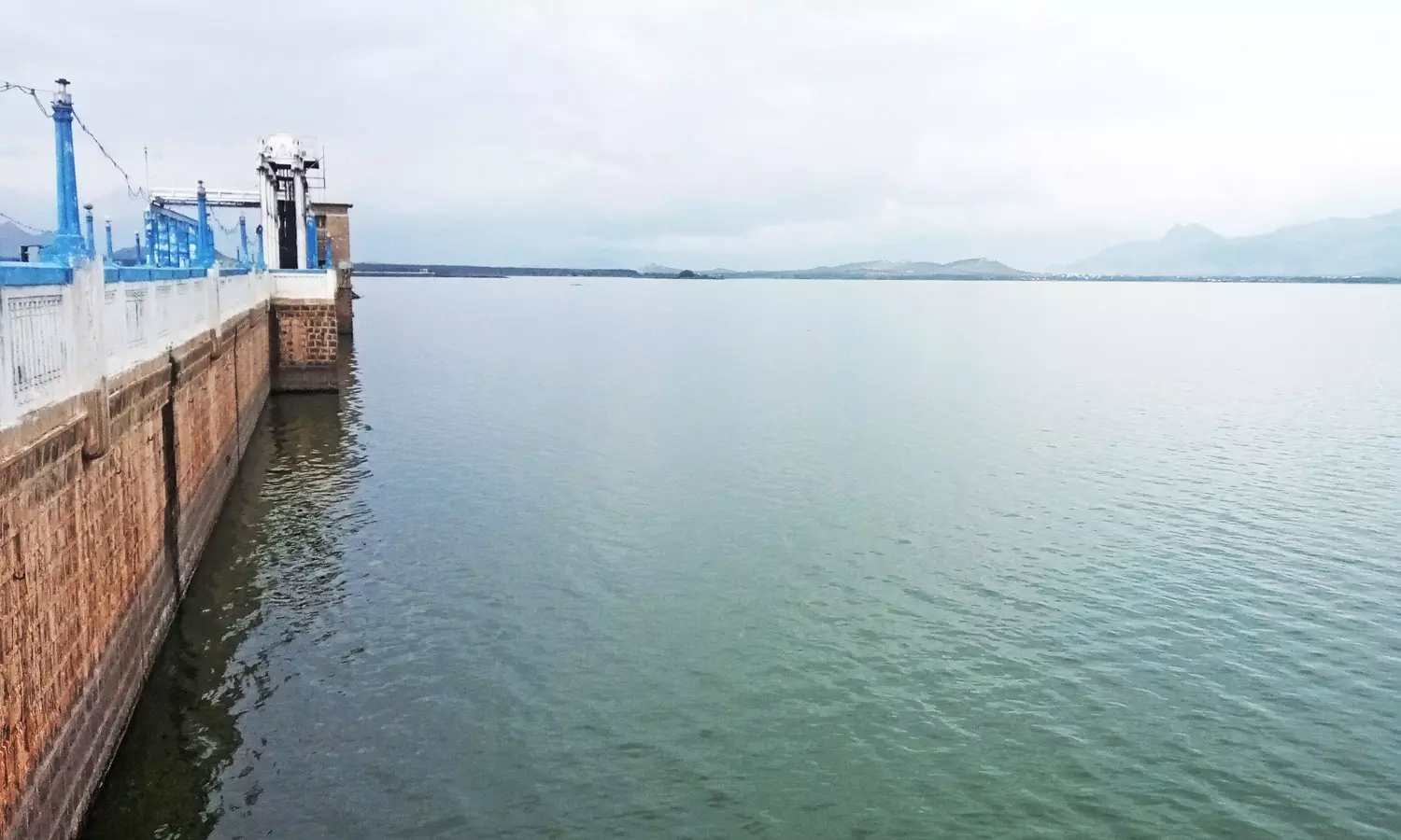 66 அடியை கடந்த வைகை அணை நீர்மட்டம் - முதல்கட்ட வெள்ள அபாய எச்சரிக்கை