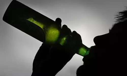 கணவனின் குடிப்பழக்கத்தால் மனமுடைந்த மனைவி.. 3 மகள்களை விஷம் வைத்து கொன்ற கொடூரம்