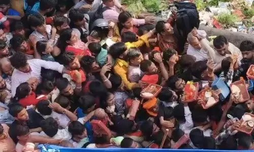 இந்தியாவில் நடப்பாண்டில் கூட்ட நெரிசல்களில் சிக்கி 70-க்கும் மேற்பட்டோர் உயிரிழப்பு