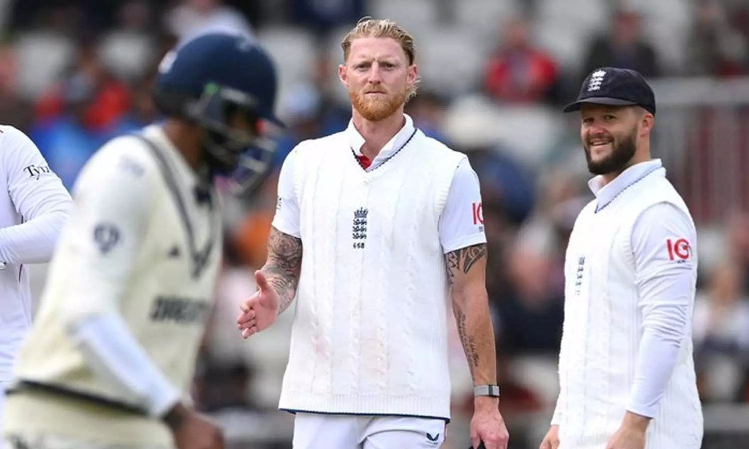 VIDEO: இங்கிலாந்து பவுலர்களை கதறவிட்ட இந்தியா - ஜடேஜாவிடம் கைகுலுக்க மறுத்த பென் ஸ்டோக்ஸ்