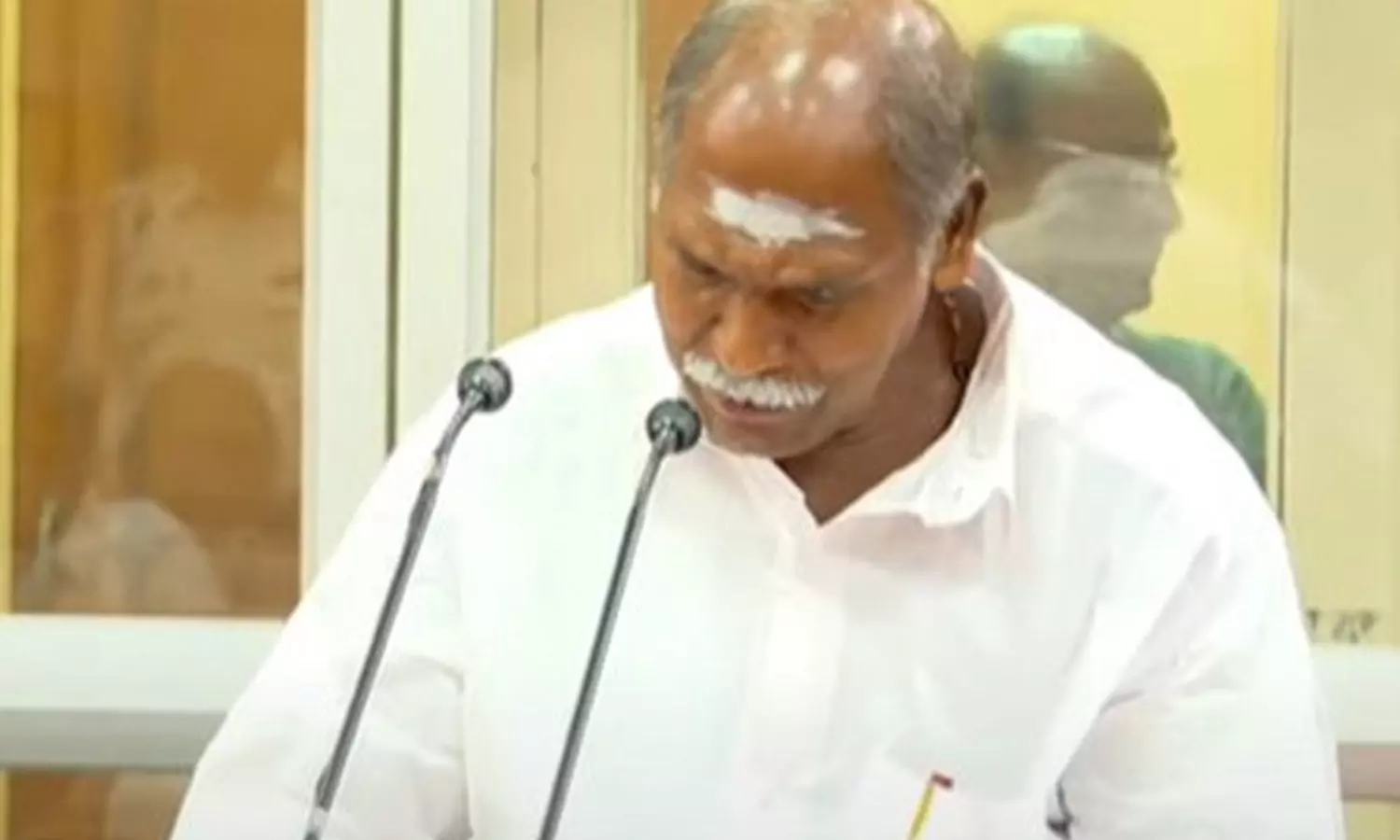 புதுச்சேரியில் உள்ள அனைத்து மகளிருக்கும் மாதம் ரூ.1,000 உதவித் தொகை - ரங்கசாமி அறிவிப்பு புதுச்சேரியில் உள்ள அனைத்து மகளிருக்கும் மாதம் ரூ.1,000 உதவித் தொகை - ரங்கசாமி அறிவிப்பு