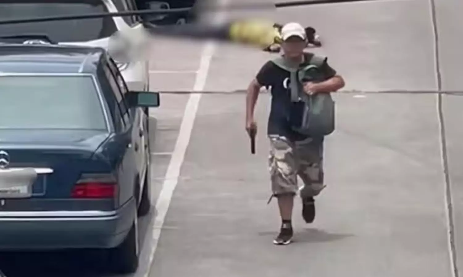 VIDEO: பாங்காக் சந்தையில் 5 பேரை சுட்டுக் கொன்று, தானும் தற்கொலை செய்துகொண்ட மர்ம நபர்