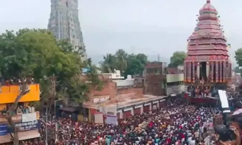 ஸ்ரீவில்லிபுத்தூர் ஆண்டாள் கோவில் தேரோட்டம்: கோவிந்தா... கோபாலா... கோஷத்துடன் பக்தர்கள் வடம் பிடித்து இழுத்தனர்