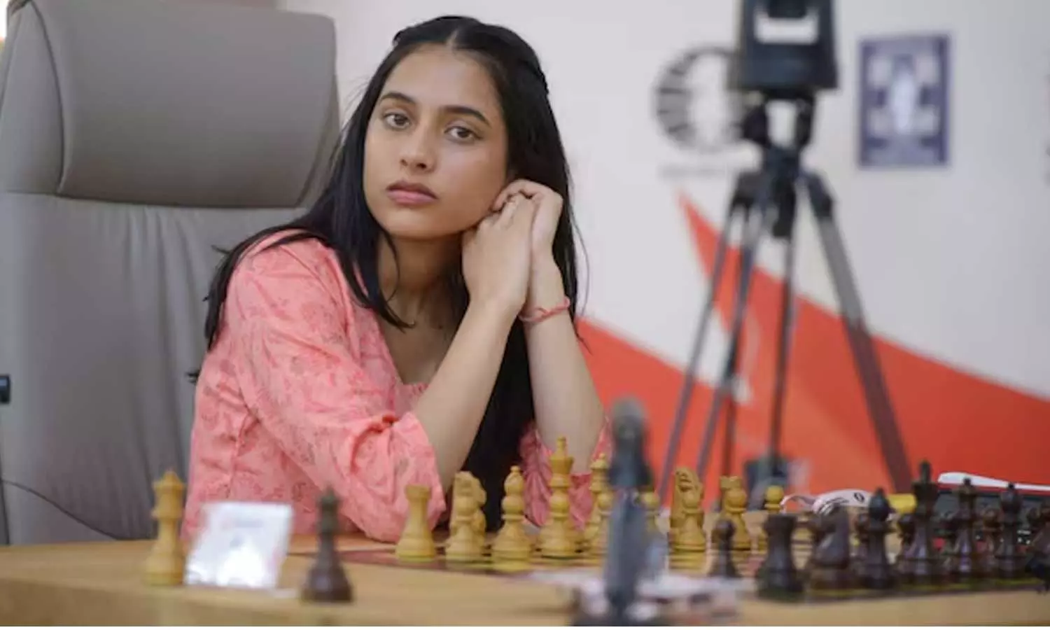 எனது சாதனை பயணம் தொடரும்: உலக கோப்பை செஸ் சாம்பியன் திவ்யா நம்பிக்கை