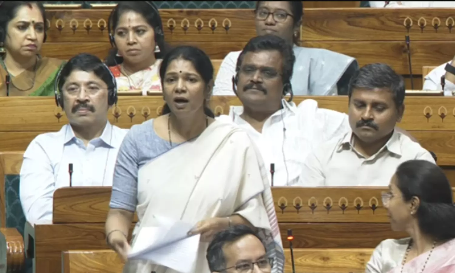 தேசப்பற்றில் தமிழர்கள் ஒன்றும் குறைந்தவர்கள் கிடையாது - அமித் ஷாவிற்கு கனிமொழி பதிலடி