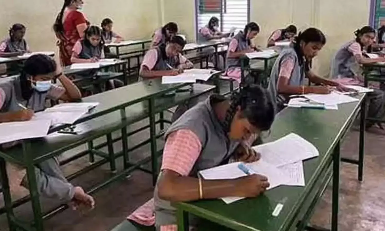 காலாண்டு, அரையாண்டு தேர்வு எப்போது?: அட்டவணைகளை வெளியிட்ட அமைச்சர் அன்பில் மகேஷ்