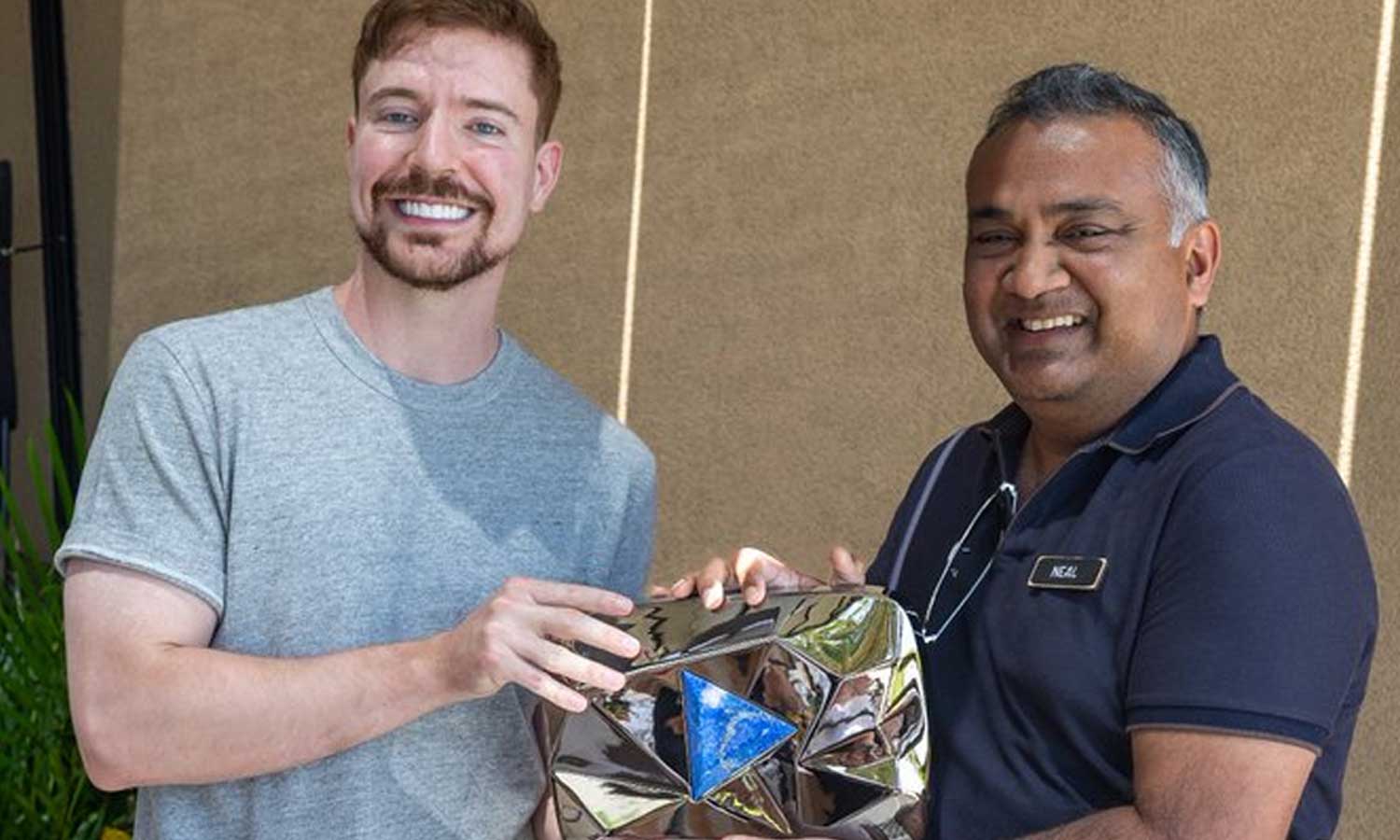 40 கோடி Subscribers - யூடியூபர் Mr Beast-யை கௌரவித்த யூடியூப்