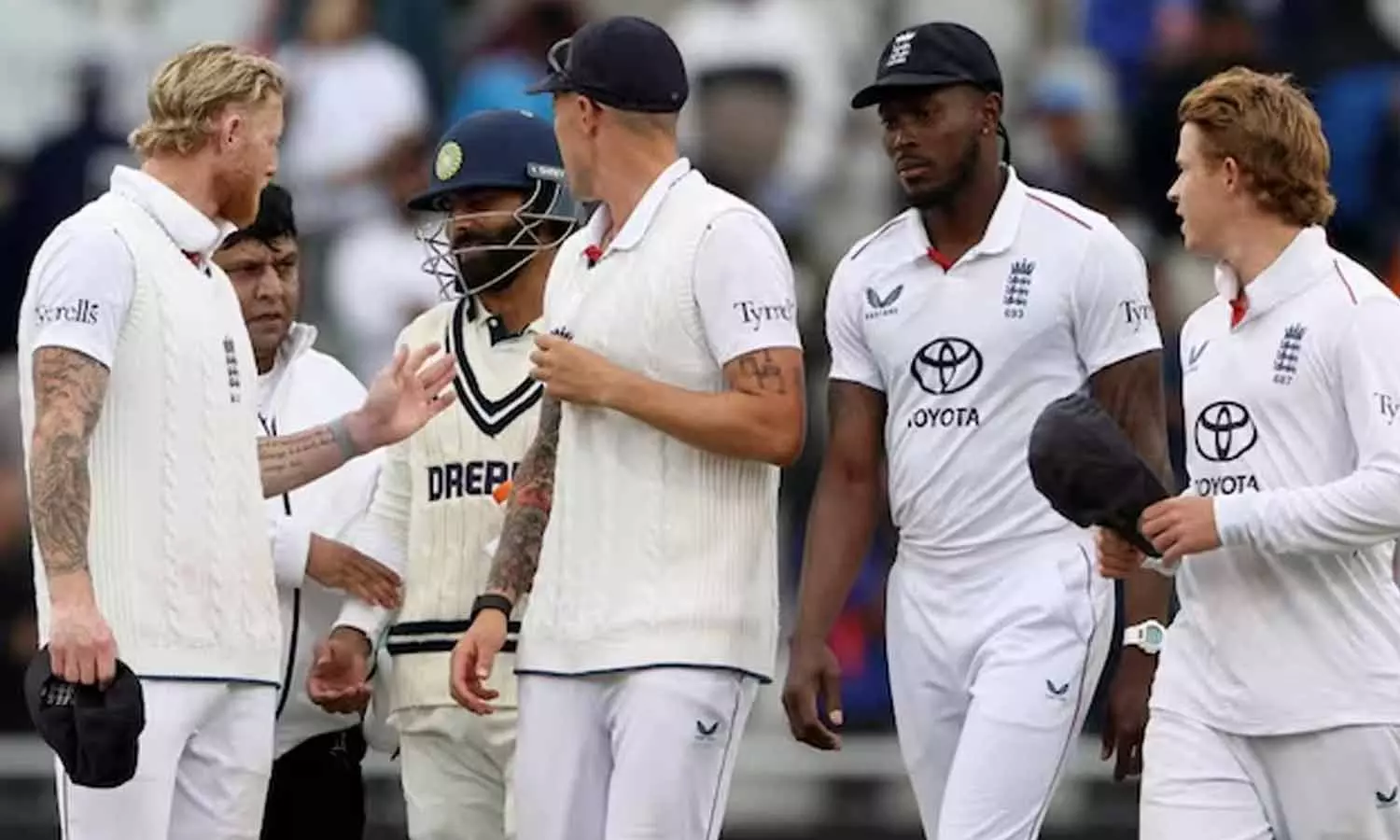 இந்தியாவுக்கு குட் நியூஸ்: கடைசி டெஸ்டில் இருந்து இங்கிலாந்தின் 2 முக்கிய வீரர்கள் விலகல் இந்தியாவுக்கு குட் நியூஸ்: கடைசி டெஸ்டில் இருந்து இங்கிலாந்தின் 2 முக்கிய வீரர்கள் விலகல்