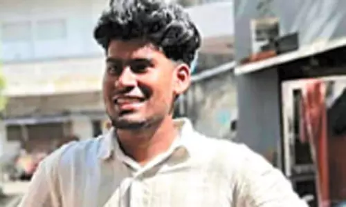 காதல் விவகாரத்தில் காரை ஏற்றி கல்லூரி மாணவர் கொலை - தி.மு.க. பிரமுகரின் பேரன் கைது