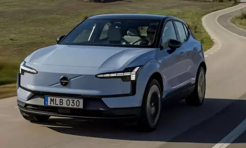 டெஸ்டிங்கில் சிக்கிய வால்வோ எலெக்ட்ரிக் கார் - விலை மற்றும் முழு விவரங்கள்