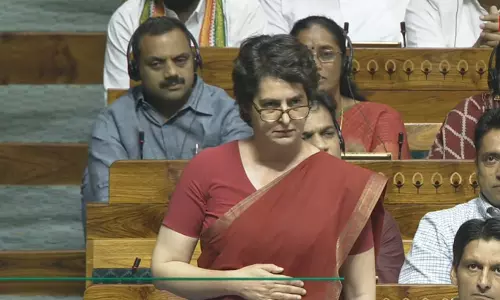 வயநாடு நிலச்சரிவில் பாதிக்கப்பட்டோர் கடன்களை தள்ளுபடி செய்யவேண்டும்: பிரியங்கா காந்தி