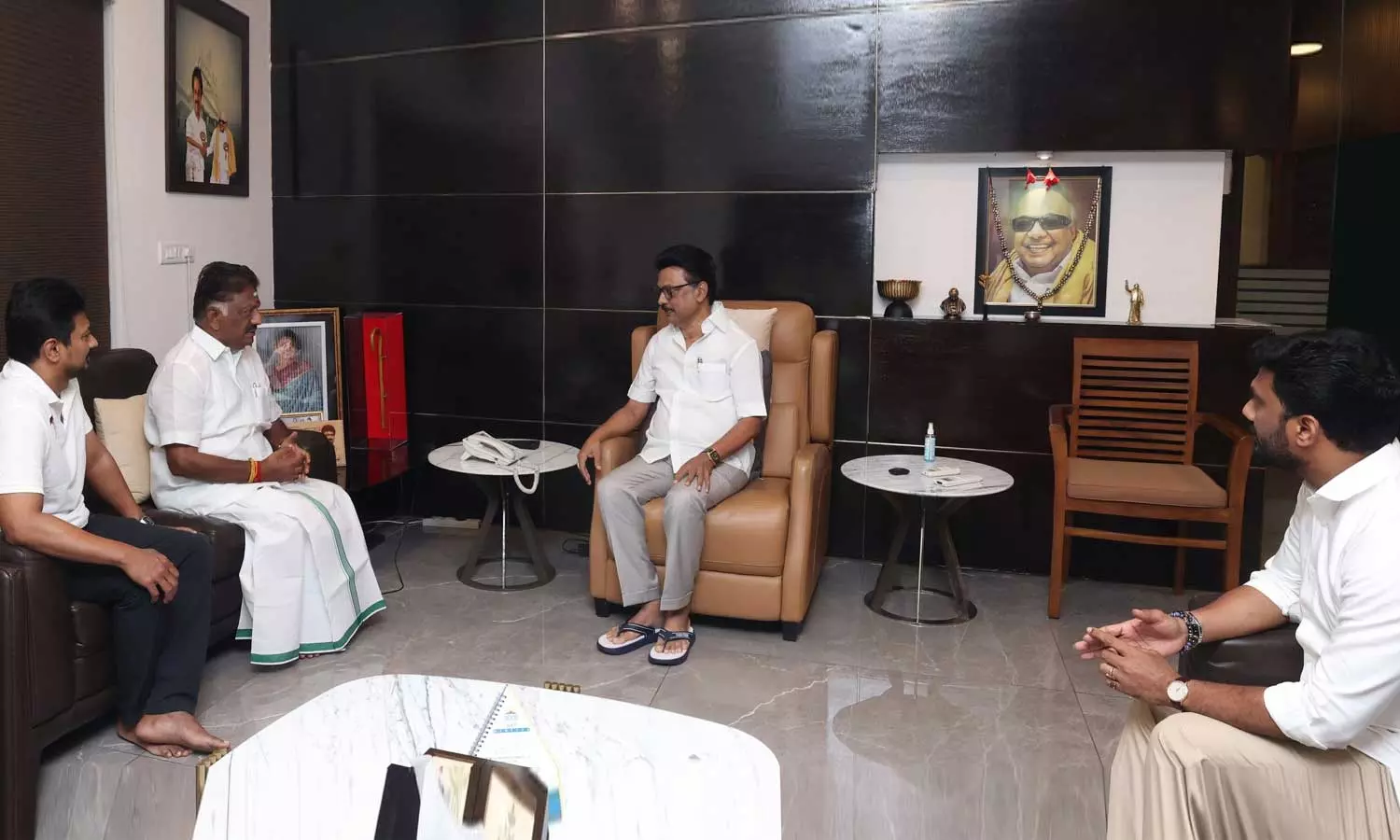 ஓ.பி.எஸ்.க்கு நன்றி தெரிவித்தார் முதலமைச்சர் மு.க. ஸ்டாலின்..! ஓ.பி.எஸ்.க்கு நன்றி தெரிவித்தார் முதலமைச்சர் மு.க. ஸ்டாலின்..!