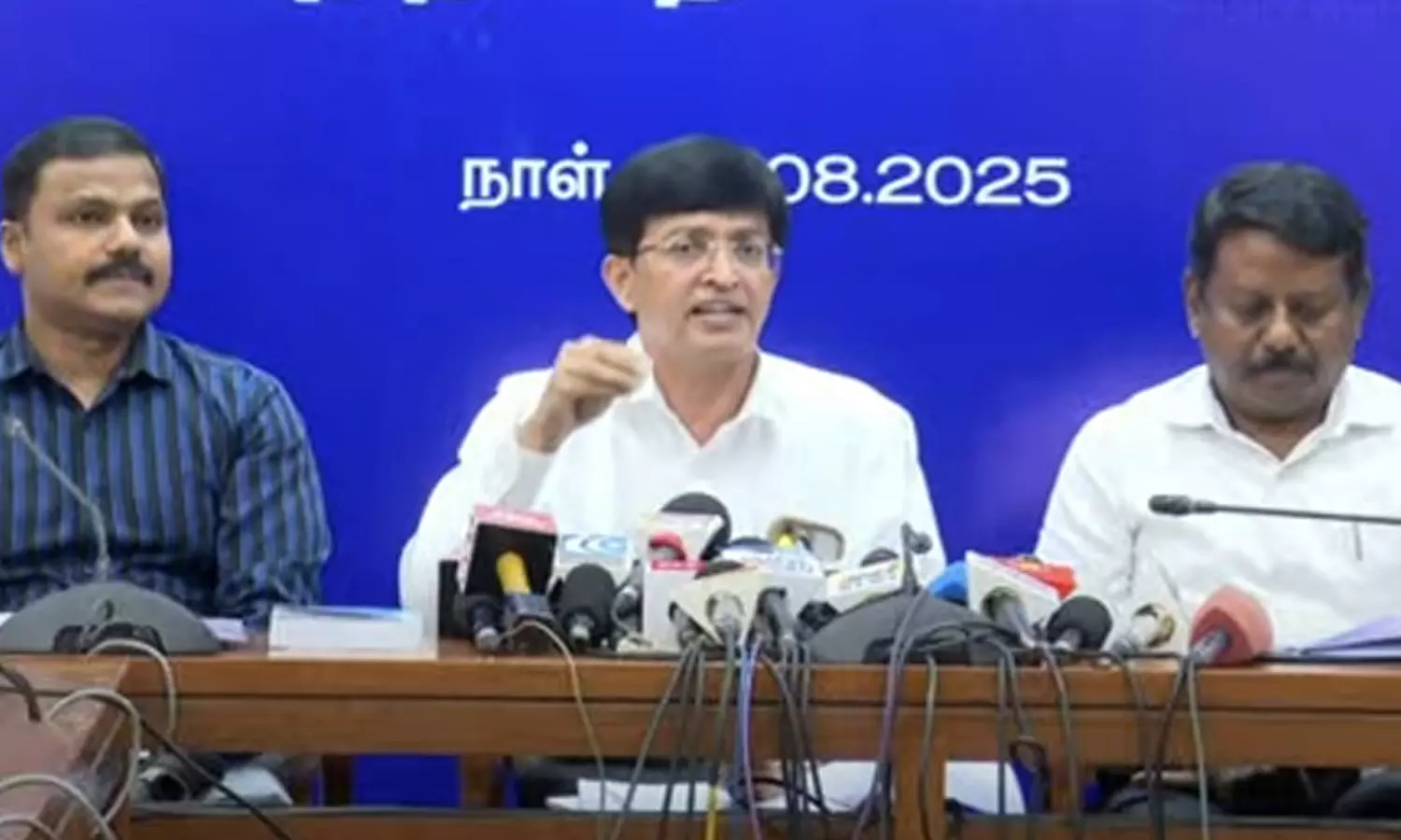 வாரந்தோறும் சனிக்கிழமையில் நலம் காக்கும் ஸ்டாலின் திட்டம்- ராதாகிருஷ்ணன் வாரந்தோறும் சனிக்கிழமையில் நலம் காக்கும் ஸ்டாலின் திட்டம்- ராதாகிருஷ்ணன்