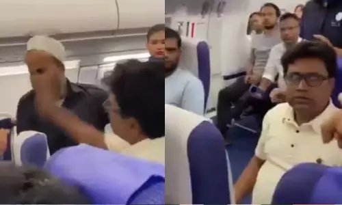 VIDEO: விமானத்தில் சக பயணியை கன்னத்தில் அறைந்த நபர்.. பதற்றத்தில் பயணிக்கு Panic Attack