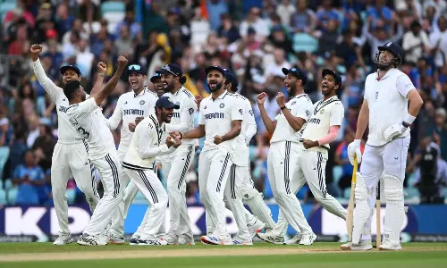 லண்டன் ஓவல் டெஸ்டில் இந்தியா த்ரில் வெற்றி: தொடரை 2-2 என சமன் செய்தது