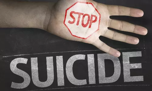 கணவரின் நண்பருடன் உறவு வைத்த மனைவி.. குடும்பம் எடுத்த விபரீத முடிவு - 4 பேர் தற்கொலை