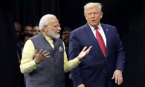 இந்தியாவை நோக்கி விரல் நீட்டுபவர்கள் ரஷியாவிடம் வியாபாரம் செய்கிறார்கள் - டிரம்புக்கு இந்தியா பதில்