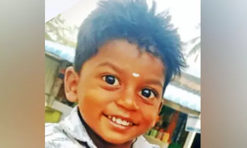 வத்தலக்குண்டு அருகே கொதிக்கும் குழம்பில் தவறி விழுந்து 2 வயது குழந்தை பலி