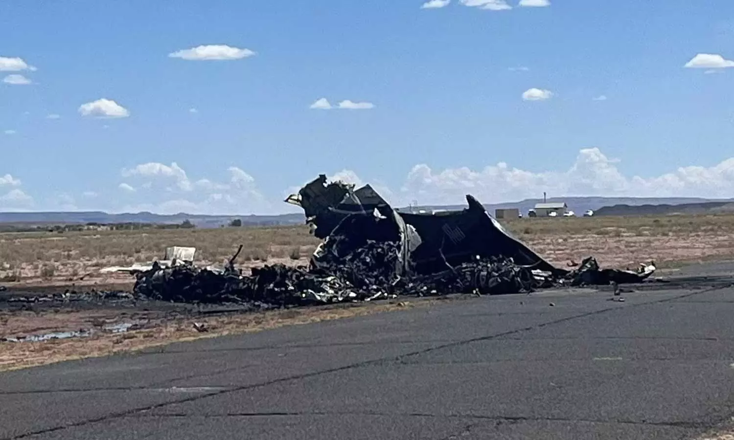 அமெரிக்காவில் மருத்துவ போக்குவரத்து விமானம் விழுந்து நொறுங்கியதில் 4 பேர் உயிரிழப்பு..!