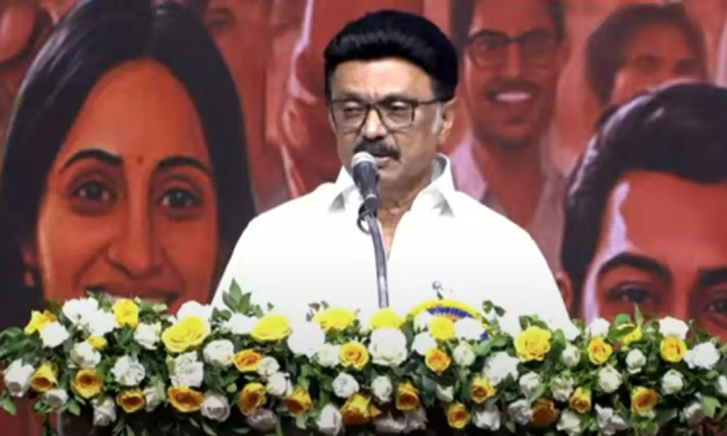 இளைஞர்களுக்கான அரசு திராவிட மாடல் அரசு - மு.க.ஸ்டாலின் இளைஞர்களுக்கான அரசு திராவிட மாடல் அரசு - மு.க.ஸ்டாலின்