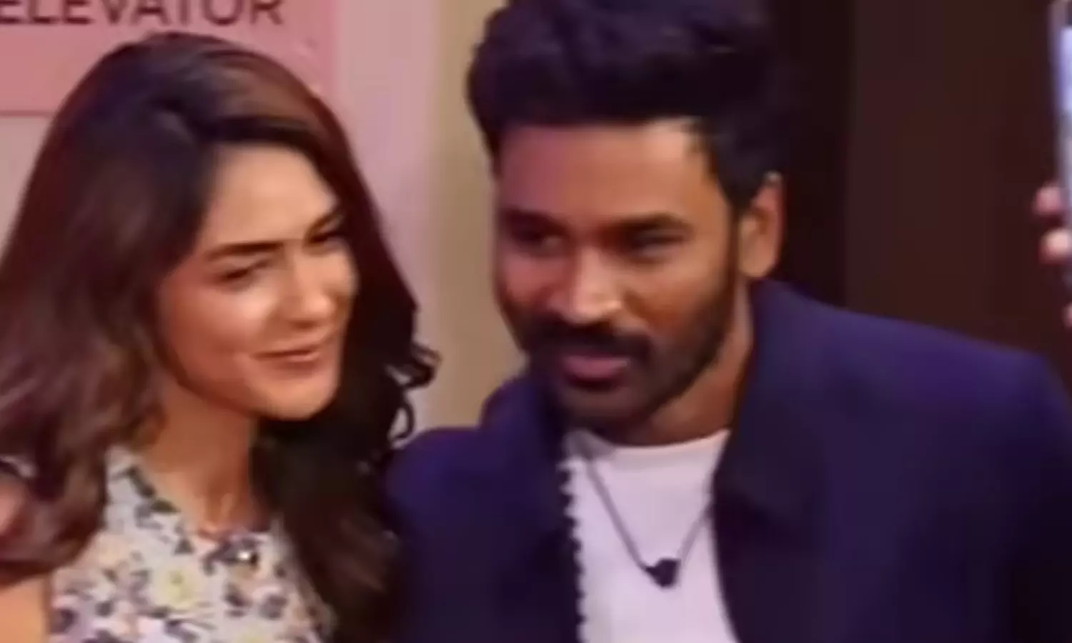 தனுஷ்- மிருணாள் தாக்கூர் காதலா?: திரை உலகில் பரபரப்பு