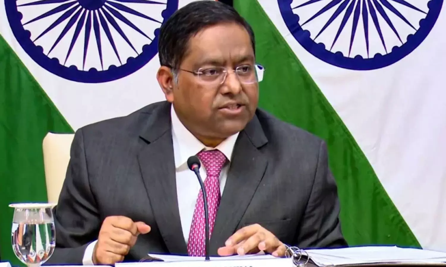 50 சதவீதம் வரிவிதித்த அமெரிக்காவின் முடிவு துரதிருஷ்டவசமானது: இந்திய வெளியுறவுத்துறை