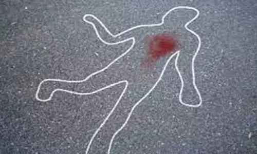 திருப்பூர் மாவட்டத்தில் சப்-இன்ஸ்பெக்டர் தலை துண்டித்து கொடூர கொலை