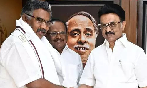 அதிமுக முன்னாள் எம்.எல்.ஏ. கார்த்திக் தொண்டைமான் முதலமைச்சர் முன்னிலையில் திமுகவில் இணைந்தார்