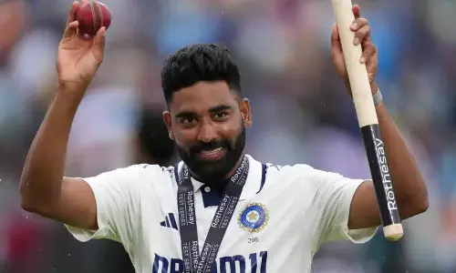 டெஸ்ட் தரவரிசை பட்டியல்: 12 இடங்கள் முன்னேறிய சிராஜ்