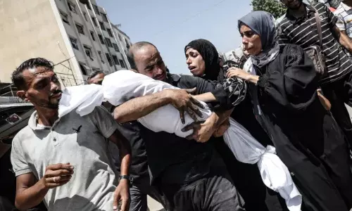 காசாவில் இஸ்ரேல் தாக்குதலில் 135 பேர் பலி.. 771 பேர் காயம் - 193 பேர் பட்டினியால்  உயிரிழப்பு