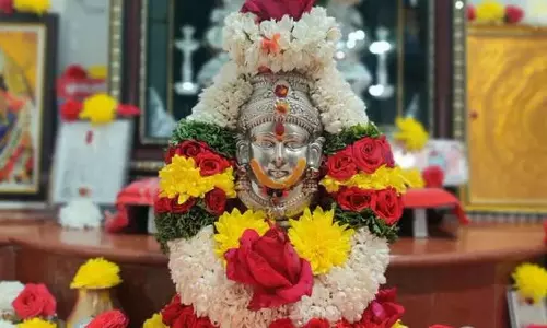 வளங்களை அள்ளித் தரும் வரலட்சுமி விரதம்- புராண கதைகள்