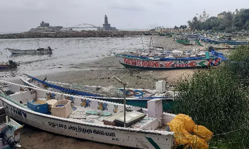 கன்னியாகுமரியில் மீனவர்கள் திடீர் வேலைநிறுத்தம்