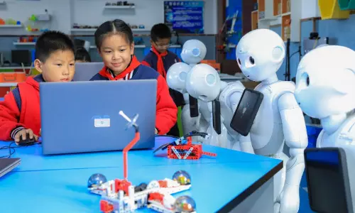 தொழில்நுட்பத்தை சரியாக பயன்படுத்தும் சீனா.. செயல்முறை கல்விக்கு மாறும் மாணவர்கள் - பலன்கள் என்ன?