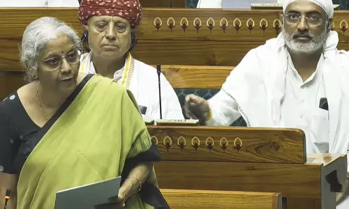 புதிய வருமான வரி மசோதாவை திரும்பப்பெற்ற மத்திய அரசு.. ஏன்?