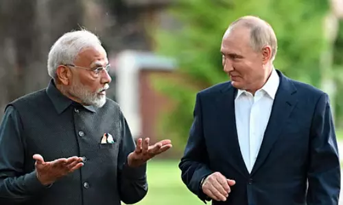 ரஷிய அதிபர் புதினுடன் போனில் பேசிய பிரதமர் மோடி.. இந்தியாவுக்கு வருகை தர அழைப்பு!