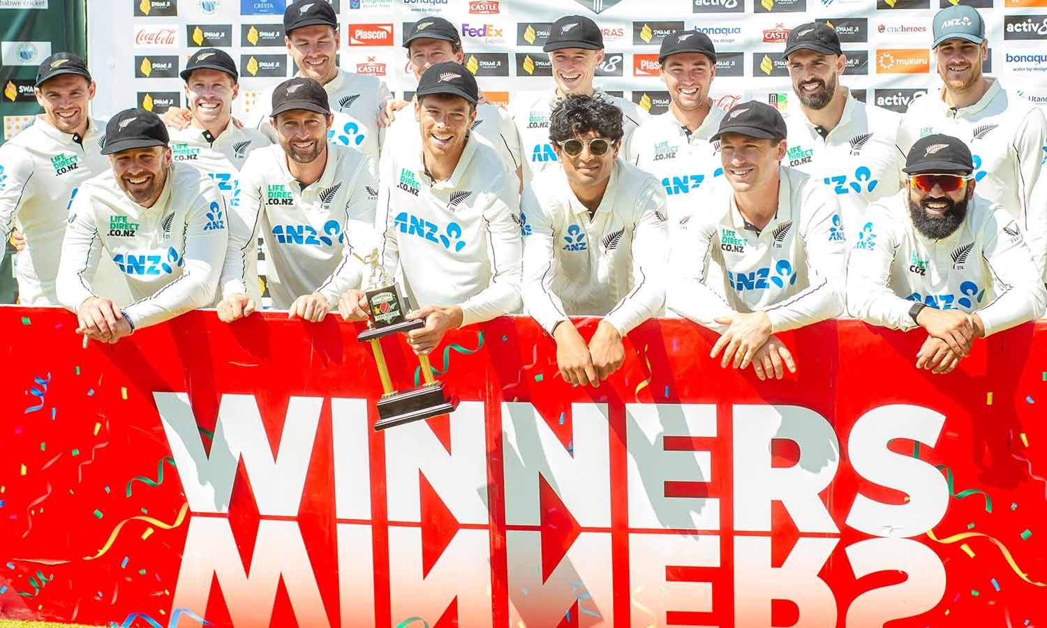 2-வது இன்னிங்சில் 117 ஆல் அவுட்.. ஜிம்பாப்வே அணியை ஒயிட்வாஷ் செய்தது நியூசிலாந்து