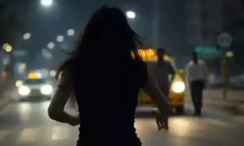 பீகாரில் பேருந்தில் வைத்து வெளிநாட்டு பெண் பாலியல் வன்கொடுமை.. இருவர் கைது