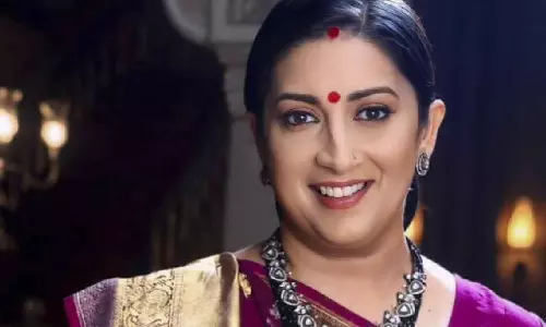 மங்கிய அரசியல் எதிர்காலம்... சின்னத்திரைக்கு தாவிய ஸ்மிருதி இரானி... ஒரு Episode-கே இவ்வளவு சம்பளமா?