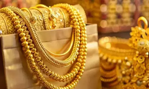 GOLD PRICE TODAY : வார இறுதியில் குறைந்த தங்கம் விலை- இன்றைய நிலவரம்