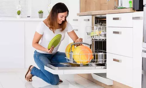 டிஷ்வாஷர் பயன்படுத்த தயங்குபவரா நீங்கள்?... இதை தெரிந்து கொள்ளுங்கள்