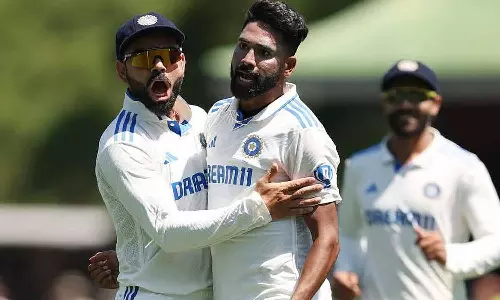 அண்ணன் டா.. கோலிக்காக சிராஜ் செய்த நெகிழ்ச்சி செயல்.. வைரல் புகைப்படம்