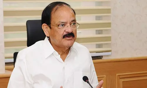 அச்சுறுத்தல்களுக்கு இந்தியா அடிபணியாது- வெங்கையா நாயுடு