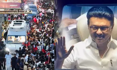 கோவையில் முதலமைச்சர் மு.க.ஸ்டாலின் ரோடு ஷோ - தொண்டர்கள் உற்சாக வரவேற்பு