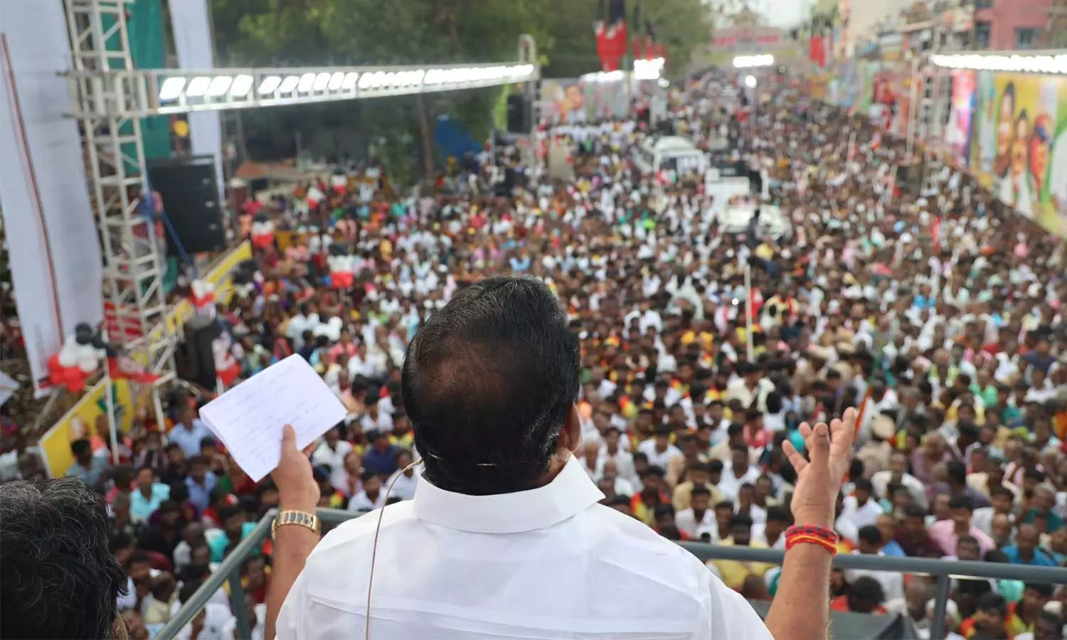 எடப்பாடி பழனிசாமியின் 23ஆம் தேதி சுற்றுப் பயணம் ஒத்திவைப்பு..! எடப்பாடி பழனிசாமியின் 23ஆம் தேதி சுற்றுப் பயணம் ஒத்திவைப்பு..!