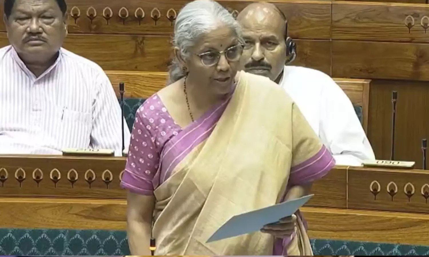 மக்களவையில் நிறைவேறிய புதிய வருமான வரி மசோதாவின் முக்கிய அம்சங்கள் என்ன?