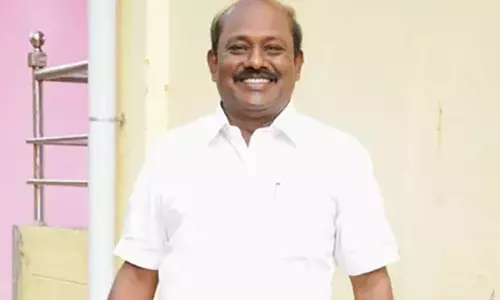 ஆன்லைனில் பொருட்கள் வாங்குவதை பொதுமக்கள் தவிர்க்க வேண்டும்- விக்கிரமராஜா