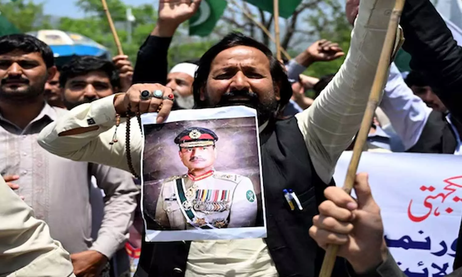 பாகிஸ்தானில் இயங்கும் பலூசிஸ்தான் விடுதலைப்படையை பயங்கரவாத அமைப்பாக அமெரிக்க அரசு அறிவிப்பு பாகிஸ்தானில் இயங்கும் பலூசிஸ்தான் விடுதலைப்படையை பயங்கரவாத அமைப்பாக அமெரிக்க அரசு அறிவிப்பு