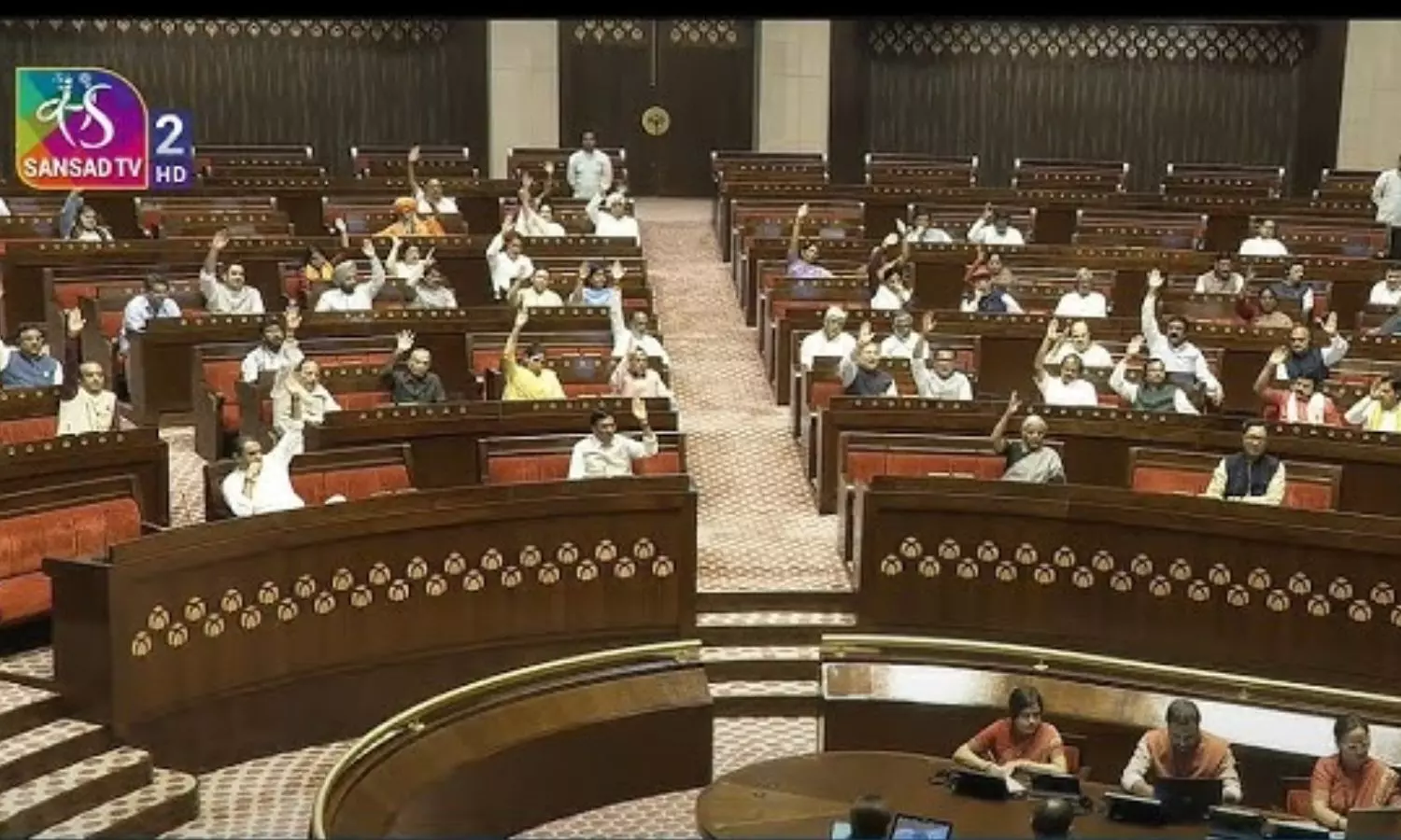 பாராளுமன்றத்தில் 2 மசோதாக்கள்  நிறைவேற்றம் -  குடியரசுத் தலைவர் ஒப்புதலுக்கு அனுப்பி வைப்பு