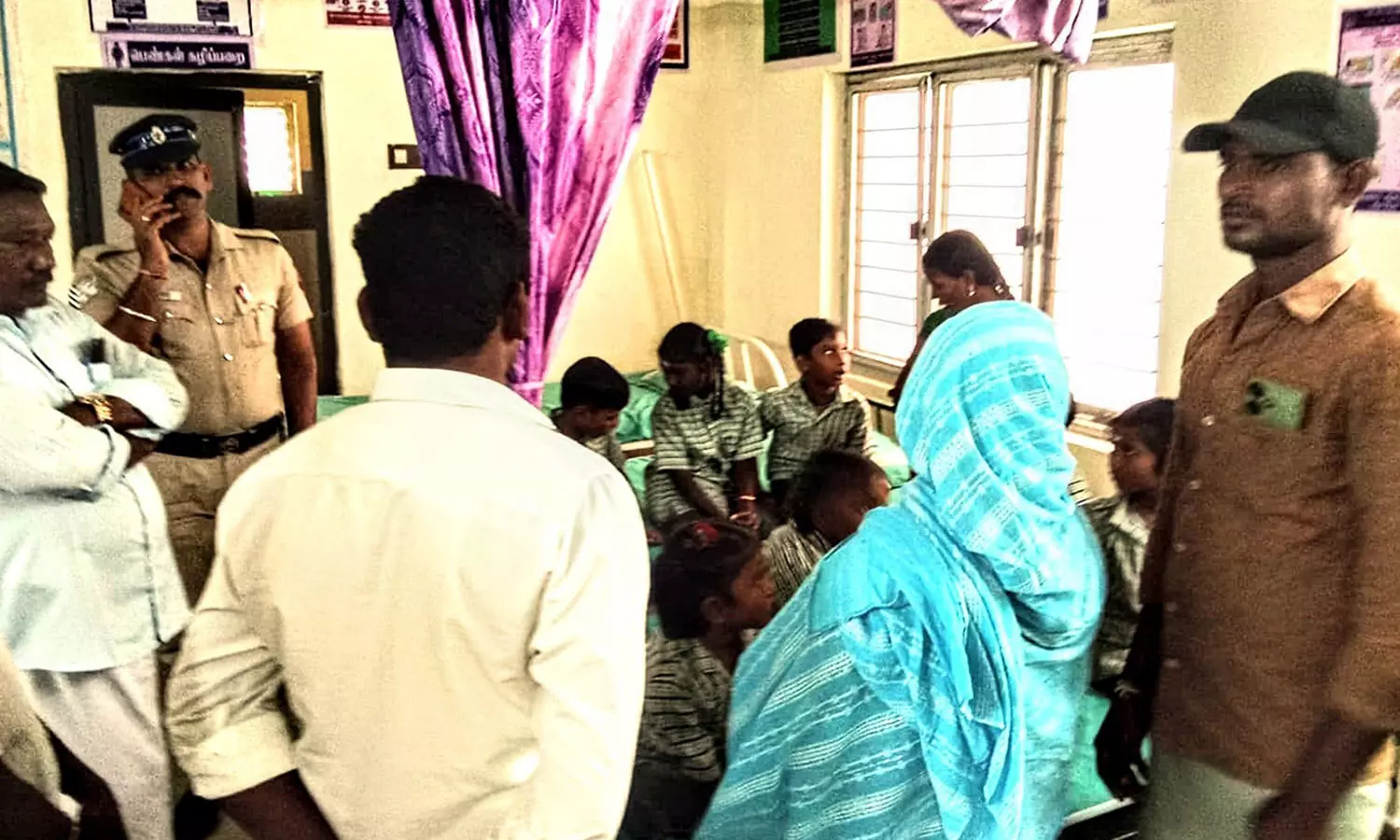அரசு பள்ளியில் காலை உணவு சாப்பிட்ட 8 மாணவர்களுக்கு வாந்தி-மயக்கம்
