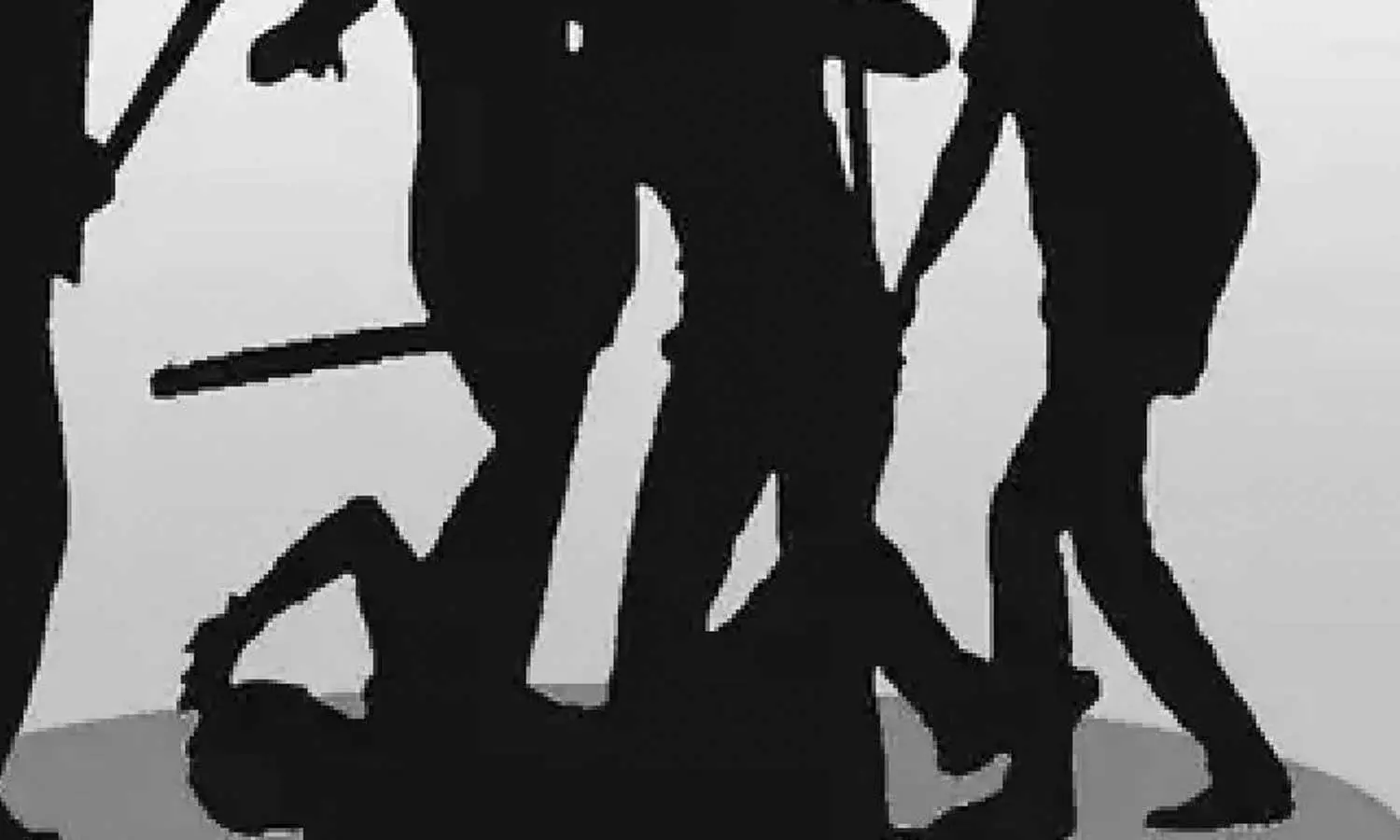 இளம் பெண்ணிடம் பேசியதால், வாலிபரை அடித்துக் கொன்ற கும்பல்: மகாராஷ்டிராவில் கொடூரம் இளம் பெண்ணிடம் பேசியதால், வாலிபரை அடித்துக் கொன்ற கும்பல்: மகாராஷ்டிராவில் கொடூரம்